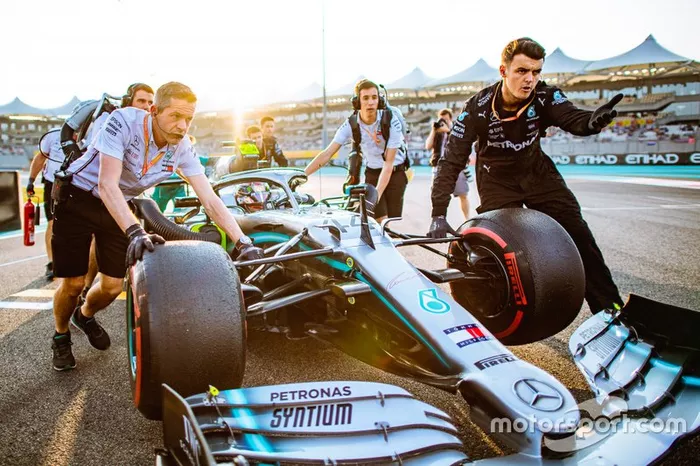 Mercedes AMG F1 W10