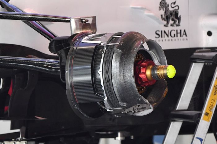 Detalle del conducto del freno delantero del Alfa Romeo C41