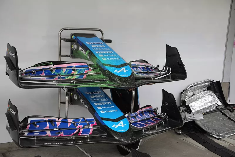 Alpine A524 détails techniques
