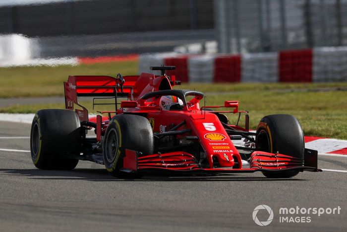 Trompo de Sebastian Vettel, Ferrari SF1000
