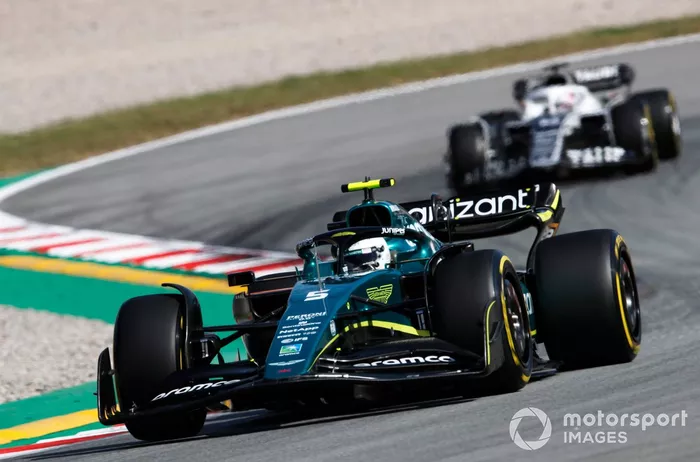 Sebastian Vettel, Aston Martin AMR22, Pierre Gasly, AlphaTauri AT03