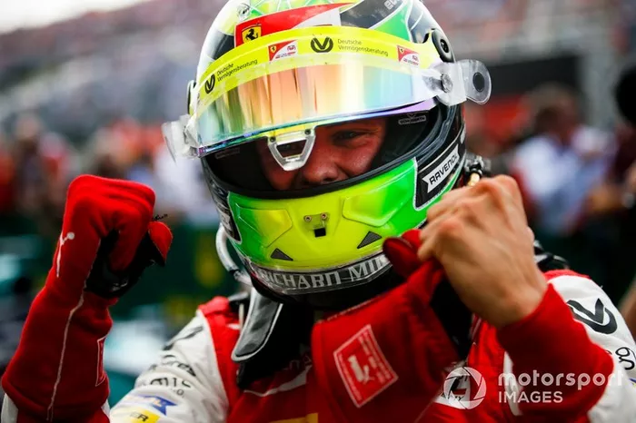 Il vincitore della gara Mick Schumacher, Prema Racing