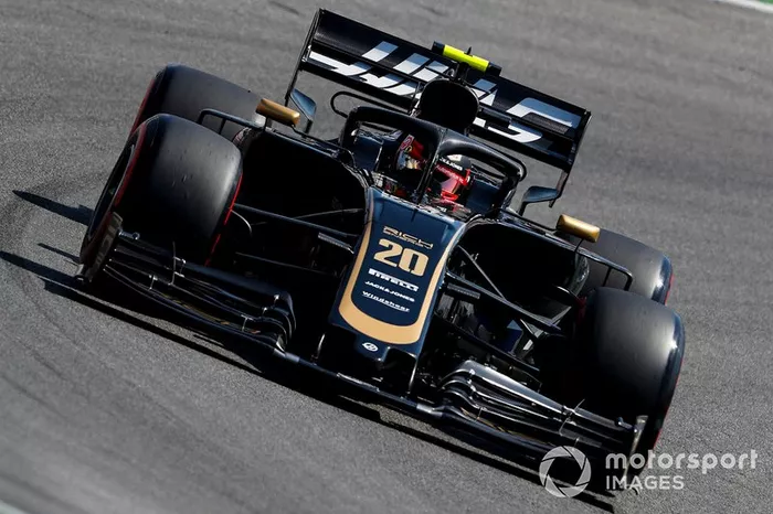 12 - Kevin Magnussen, Haas F1 Team VF-19 - 1'12.789