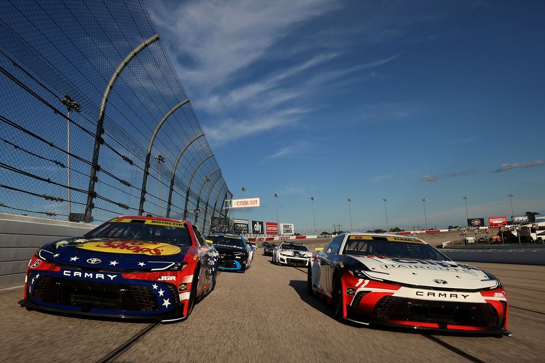 Chase Briscoe, Joe Gibbs Racing Toyota, Denny Hamlin, Joe Gibbs Racing Toyota