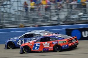 Cole Custer, Stewart Haas Racing, Dixie Vodka Ford Mustang, and Brad Keselowski, RFK Racing, King's Hawaiian Ford Mustang