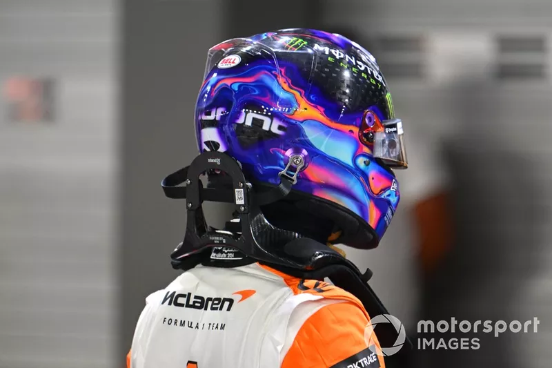 Lando Norris, de l'écurie McLaren F1 Team, arrive au Parc Ferme