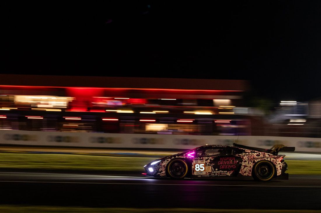 #85 Iron Dames Lamborghini Huracan LMGT3 Evo2: Sarah Bovy, Michelle Gatting, Rahel Frey 