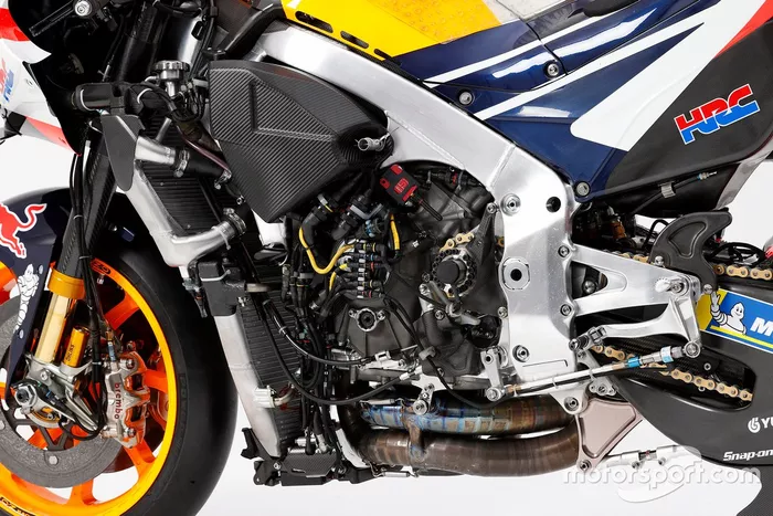 RC213V (Alex Marquez) 2020YM studio shot