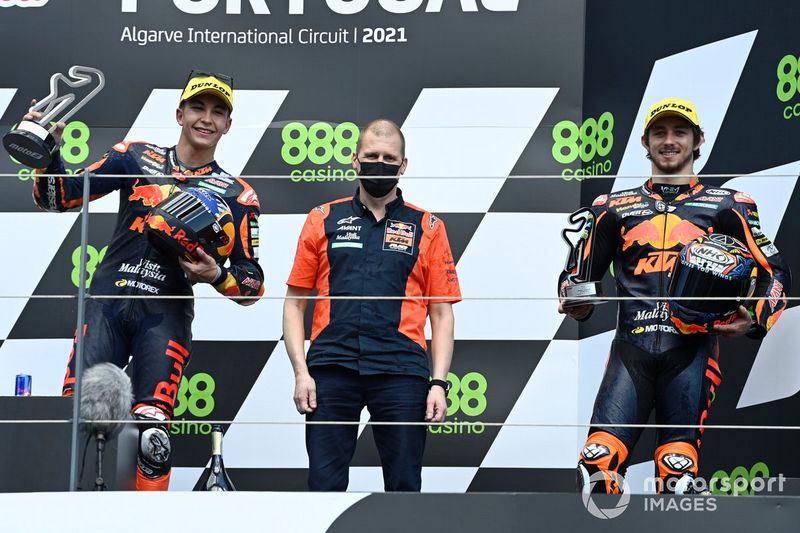 Podio: Raul Fernandez, Red Bull KTM Ajo, Remy Gardner, Red Bull KTM Ajo