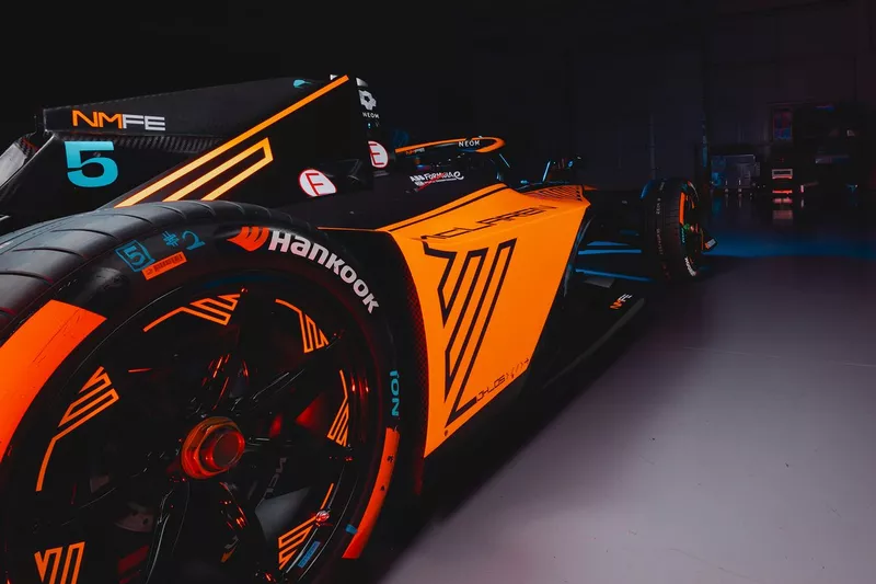Equipo McLaren FE