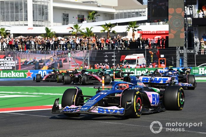 Esteban Ocon, Alpine A523, Pierre Gasly, Valtteri Bottas, Alfa Romeo C43, Lando Norris, McLaren MCL60