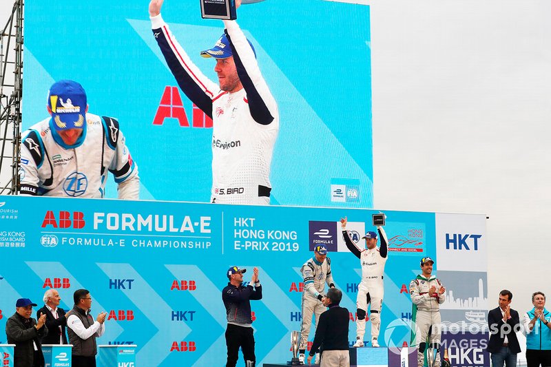 Race winner Sam Bird, Envision Virgin Racing celebrates on the podium alongside Edoardo Mortara, Venturi Formula E, 2nd position, Lucas Di Grassi, Audi Sport ABT Schaeffler, 3rd position