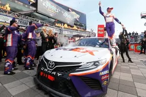 Race Winner Denny Hamlin, Joe Gibbs Racing, Toyota Camry FedEx Office