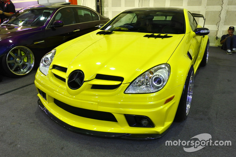Mercedes Benz SLK 200, Mahendrata