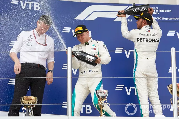 James Allison, Mercedes AMG F1, Valtteri Bottas, Mercedes AMG F1, Lewis Hamilton, Mercedes AMG F1