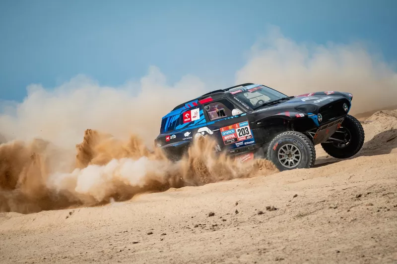 #203 X-Raid Mini JCW Team Mini: Jakub Przygonski, Armand Monleón
