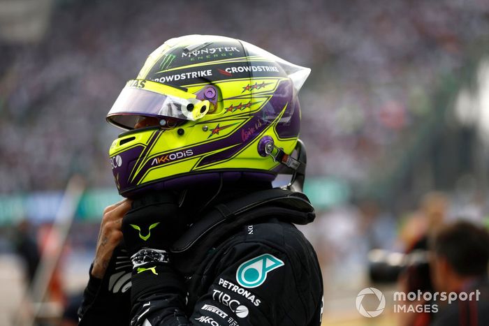 Lewis Hamilton, Mercedes AMG, 2ª posición, en Parc Ferme