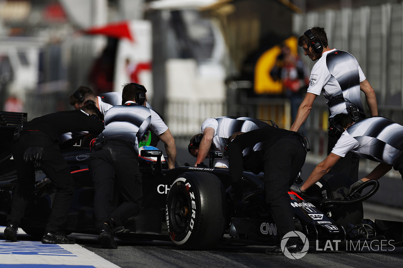 Alonso se "reencuentra" con los problemas
