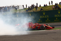 Il contatto tra Max Verstappen, Red Bull Racing RB14 e Sebastian Vettel, Ferrari SF71H