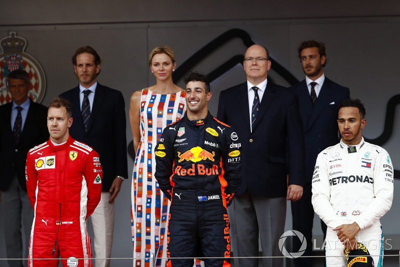 6. GP Monako - Podium: Daniel Ricciardo, Sebastian Vettel, Lewis Hamilton