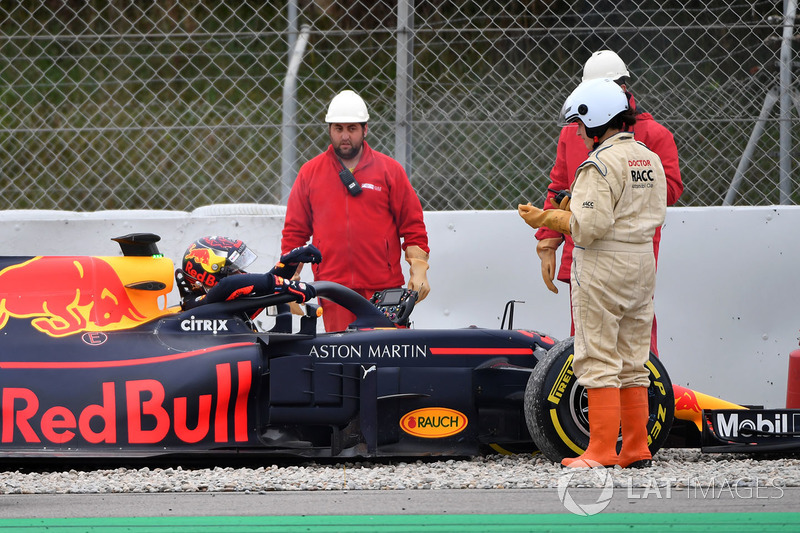 Max Verstappen, Red Bull Racing RB14 in the gravel