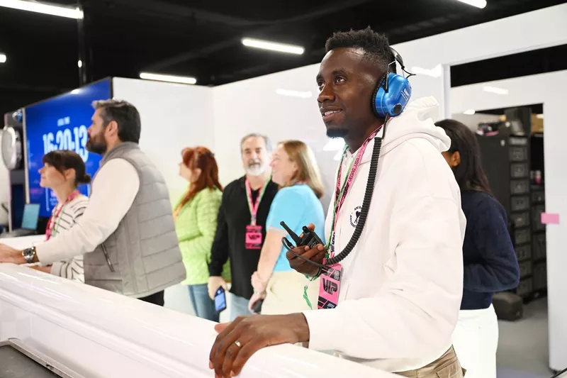 Blaise Matuidi dans le garage Alpine F1 