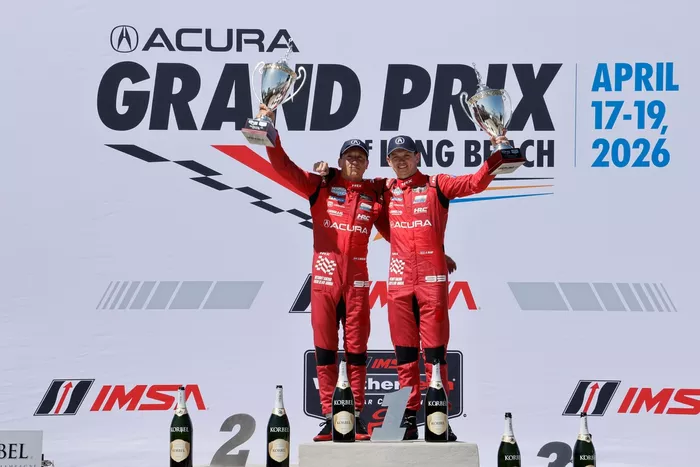 #93 Acura Meyer Shank Racing w/Curb Agajanian Acura ARX-06: Renger van der Zande, Nick Yelloly, Aaron Telitz
