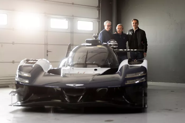 Jacky Ickx, Genesis Magma Racing, Cyril Abiteboul, Genesis Magma Racing, Luc Donckerwolke, Genesis Magma Racing