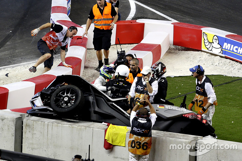 Choque de Pascal Wehrlein y Felipe Massa en el Polaris Slingshot SLR