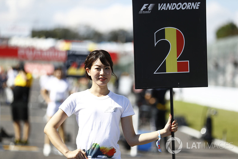 Grid Girl for Stoffel Vandoorne, McLaren