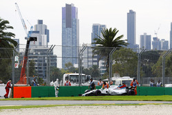 Felipe Massa, Williams FW40, s'arrête en piste avec un problème