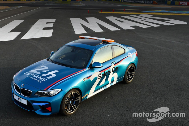 BMW M2 Le Mans safety car