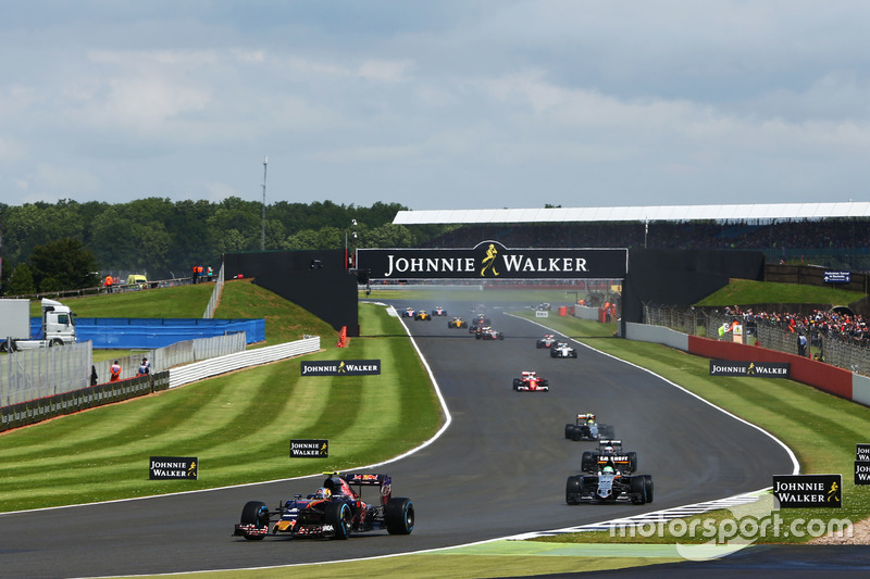 Carlos Sainz Jr., Scuderia Toro Rosso STR11