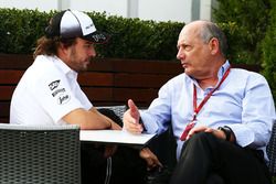 Fernando Alonso, McLaren y Ron Dennis, McLaren Director ejecutivo