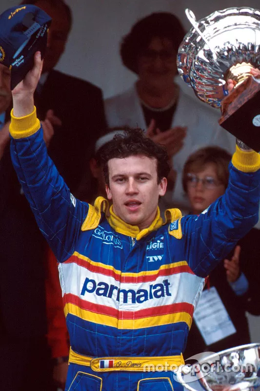 Podio: ganador de la carrera Olivier Panis, Ligier