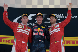 Podium: winnaar Max Verstappen, Red Bull Racing, tweede Kimi Raikonnen, Scuderia Ferrari, derde Seba