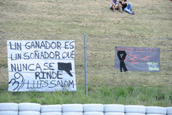 Luis Salom fans spandoek