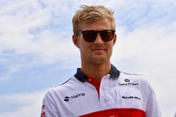 Marcus Ericsson, Sauber walks the track