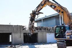 Démolition de l'ancien paddock de Montréal