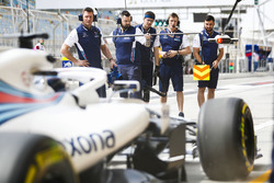 The Williams pit crew await Lance Stroll, Williams FW41 Mercedes, in the pit lane