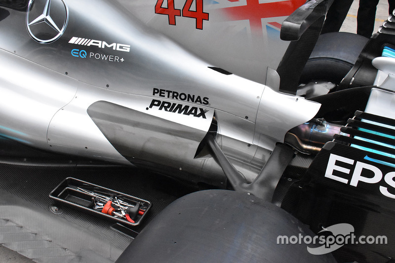 Mercedes W08: Kühlung