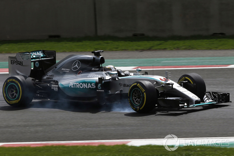 2015: Mercedes F1 W06 Hybrid
