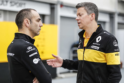 Cyril Abiteboul, Managing Director, Renault Sport F1 Team, con Marcin Budkowski, Renault Sport F1 Team