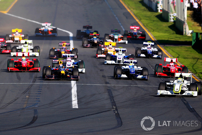 Jenson Button, Brawn Grand Prix BGP 001 aan de leiding bij de start