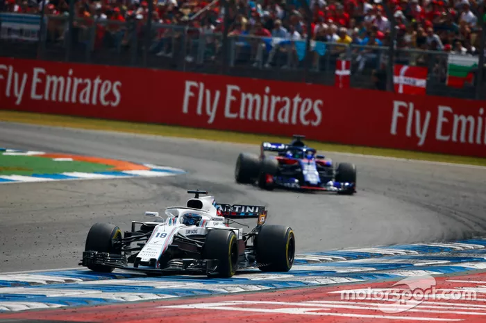 Lance Stroll, Williams FW41, Brendon Hartley, Toro Rosso STR13