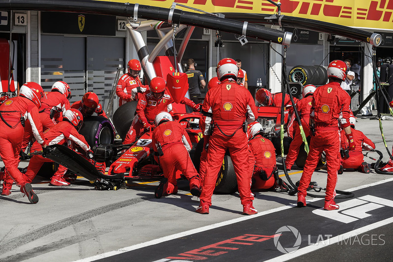Sebastian Vettel, Ferrari SF71H pit stop