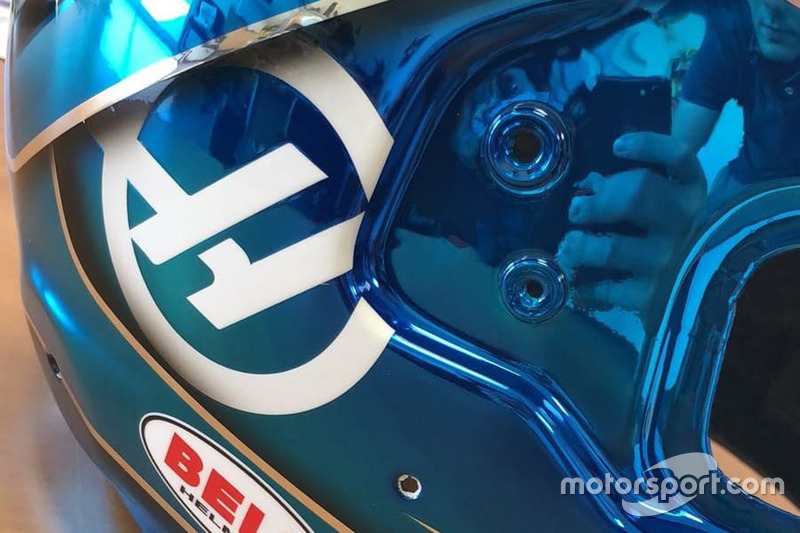 Il casco speciale di Romain Grosjean per il GP di Francia