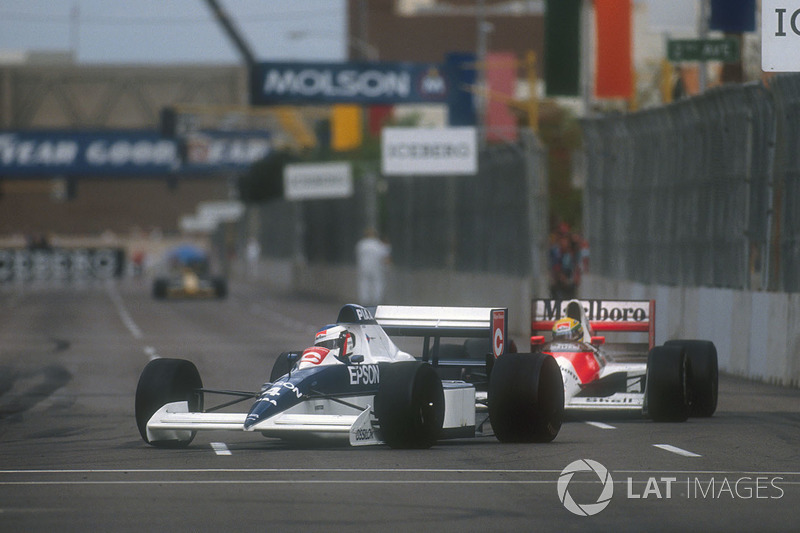 Jean Alesi, Tyrrell 018 Ford devant Ayrton Senna, Mclaren MP4/5B Honda