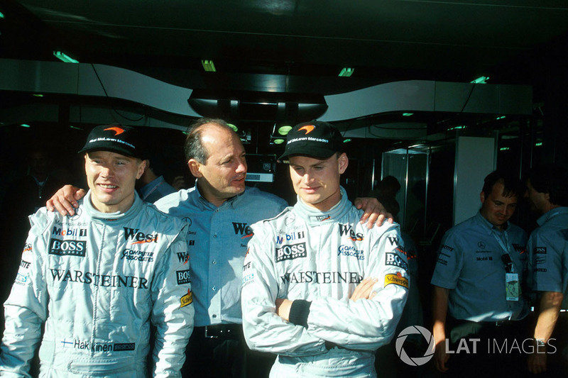 В McLaren не сомневались в успехе. Перед гонкой Рон Деннис прямо сказал Култхарду и Хаккинену, что один из них в конце года станет чемпионом, а в Мельбурне команде не нужны проблемы – ведь жесткая борьба на такой трассе может обернуться двойным сходом