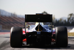 Pierre Gasly, Prema Powerteam, oefent een start in de pitlane